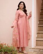 Kunda Peach Handpainted Chanderi Suit Set detail