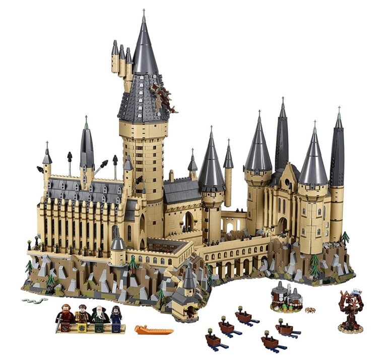 LEGO Harry Potter Hogwarts Castle Building Kit 71043